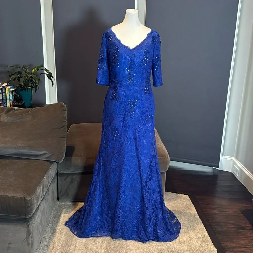 Women’s Full Length Blue Mermaid Fit Formal Dress Half Sleeve Zip Back Size 6